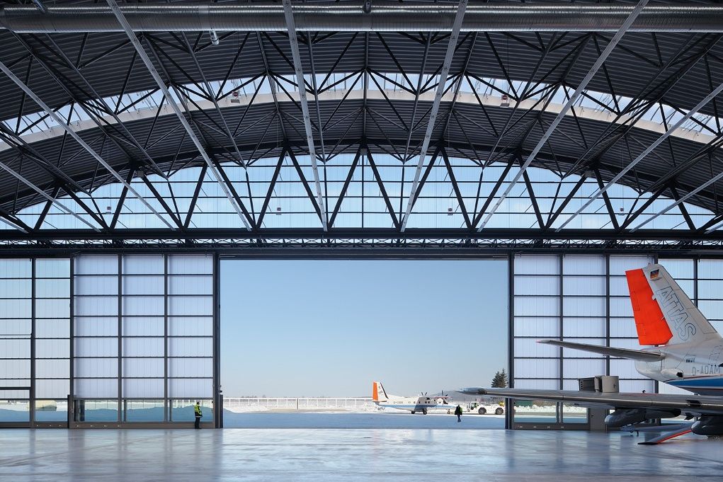Flugzeughalle
