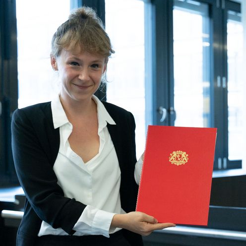 Ernennung Prof. Dr. Jana Molle mit Rektorin Luckey