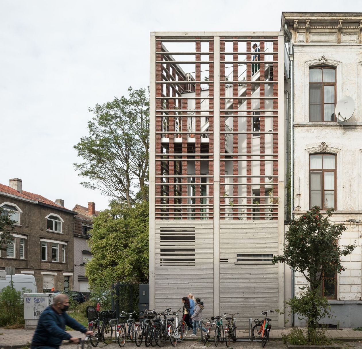 Wohnhaus Patio Filter von STUDIOLO Architektur Bild: Stijn Bollaert