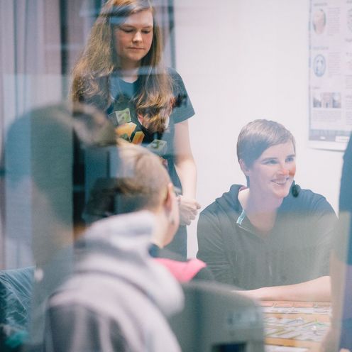 RS551__MG_6049-2 Studierende sitzen im Vorlesungssaal.
