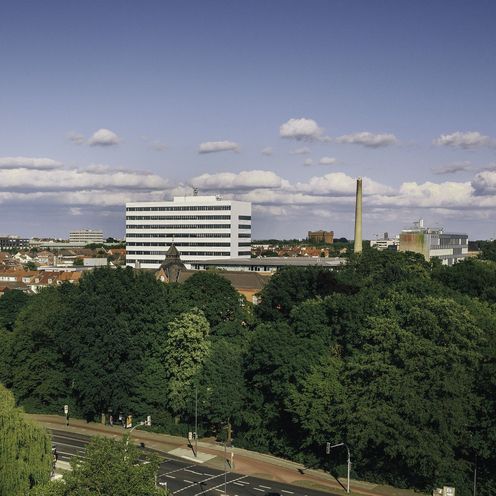 Ausblick auf die Neustadtswallanlagen und das AB-Geb&auml;ude