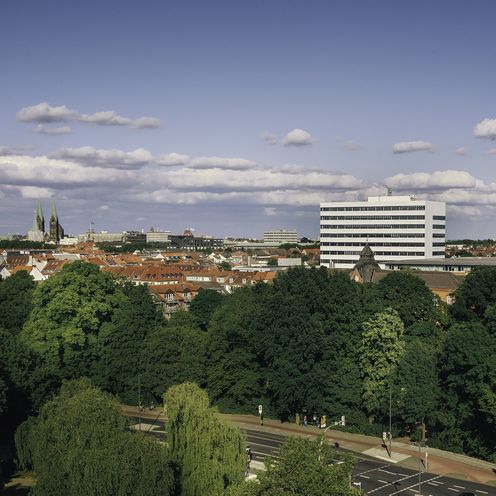 Ausblick auf die Neustadtswallanlagen und das AB-Geb&auml;ude