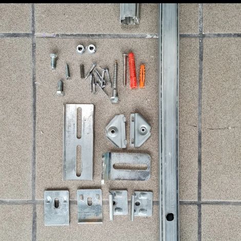 Materialsuche - RE.MATERIAL -offenes Atelier f&uuml;r ressourcenschonendes, nachhaltiges und kreislauforientiertes Bauen. Abbildungen: Jule Immel, Louisa Br&uuml;ssermann, Nina M&ouml;llering, Leon Falke