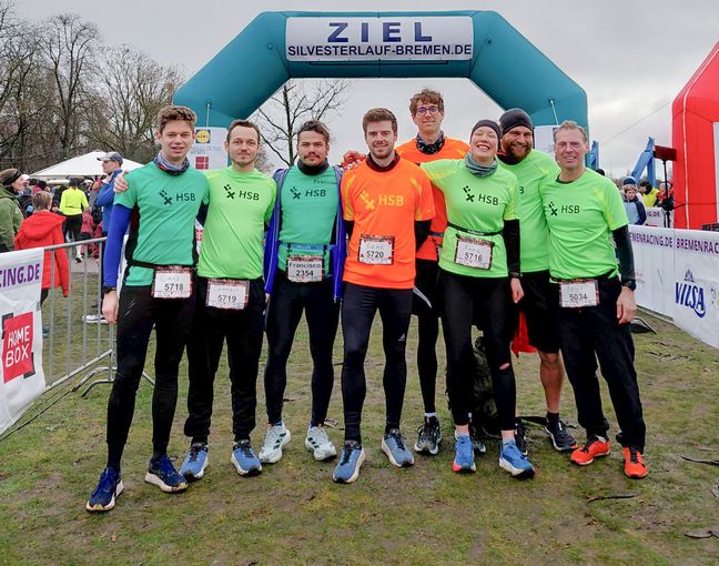 HSB Tri-Runners Team Silvesterlauf 2025 Porträtfoto HSB Tri-Runners Team Silvesterlauf 2025