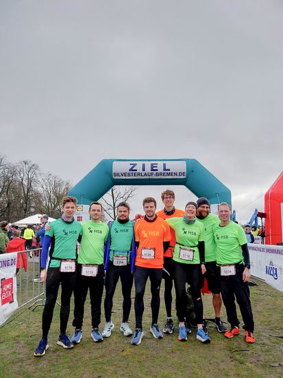 Portr&auml;tfoto HSB Tri-Runners Team Silvesterlauf 2025