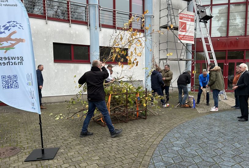 Praktiker-Tag für Sachsen-Anhalt in Staßfurt am 08.11.2025, Foto-3, Motiv: Totholz bündeln 2