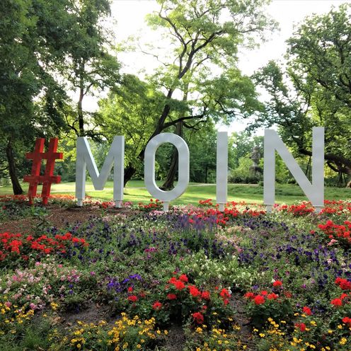 #Moin-Schriftzug mit Blumen