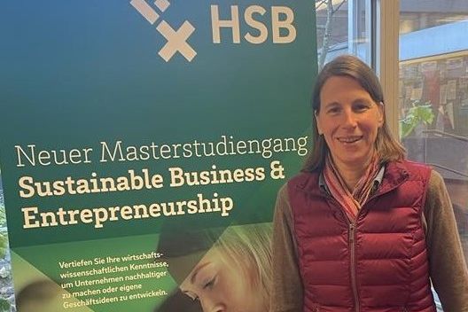 Brita Schemmann mit Rolllup Brita Schemmann mit Rollup