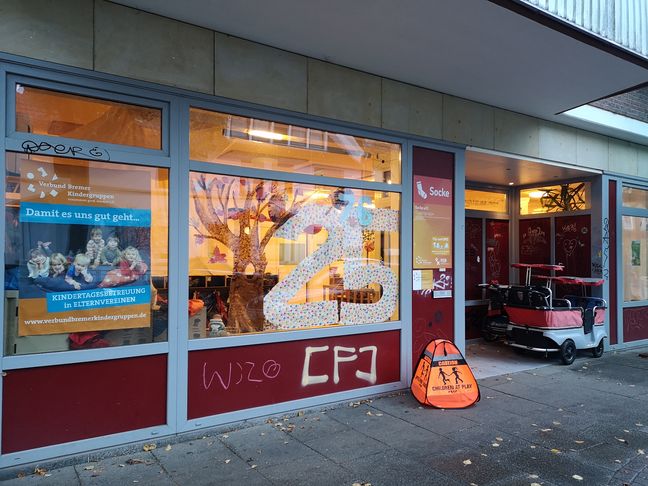 Au&szlig;enansicht der Kinderbetreuung Socke e.V. in der Neust&auml;dter Erlenstra&szlig;e.