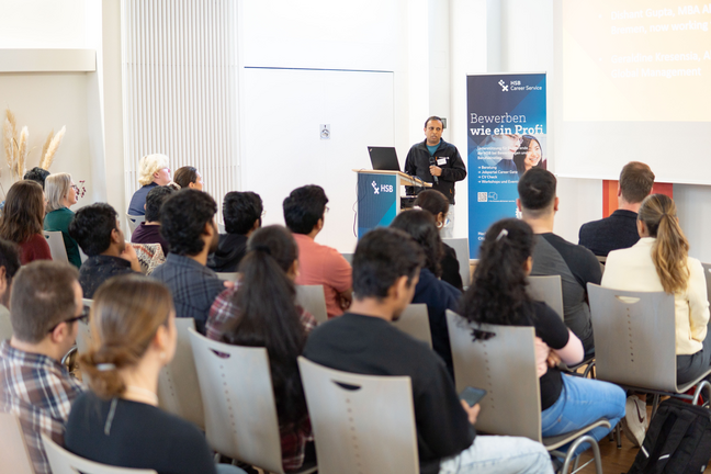 Starting your Career in Germany 2025 Bild von Publikum und Bühnea