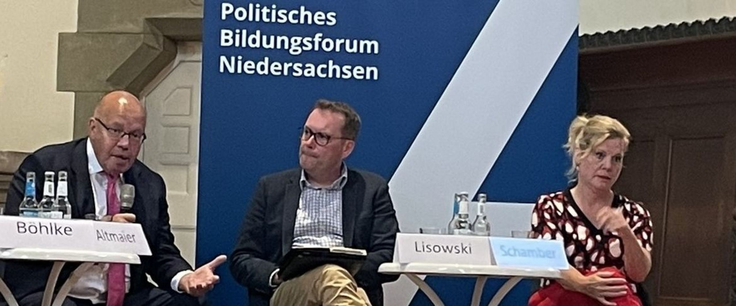 Prof. Lisowski zu Gast bei Diskussion in Hannover