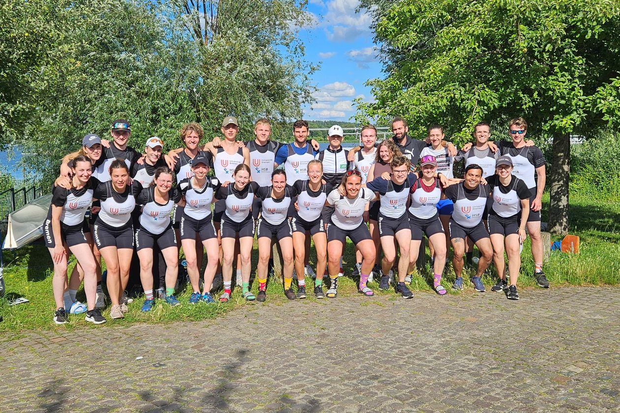 Studierende von HSB und Universit&auml;t Bremen der Wettkampfgemeinschaft Hochschulrudern