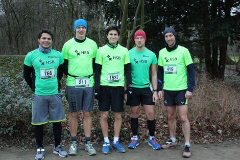 L&auml;ufer:innen im Bremer B&uuml;rgerpark.