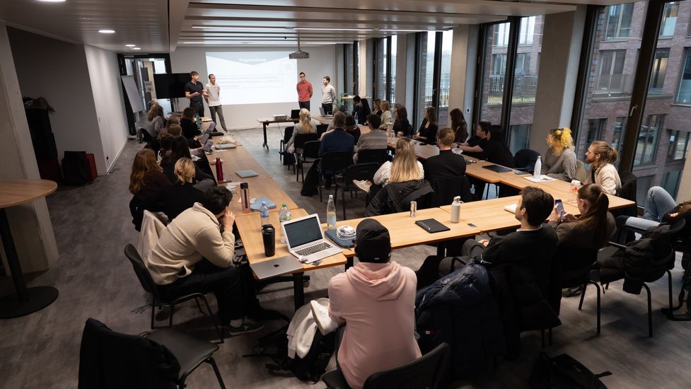  ISTM Digital Hub Industries Bremen Group Presentation