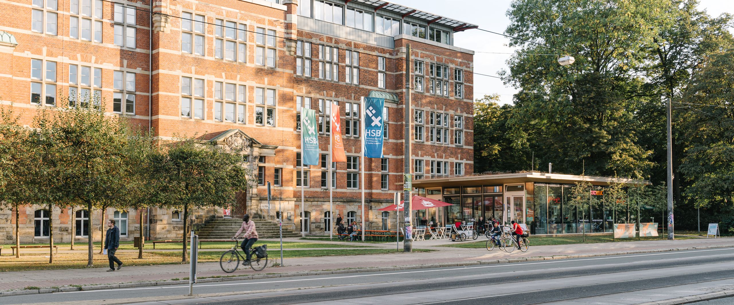 M-Gebäude der HSB von Seite Langemarkstraße