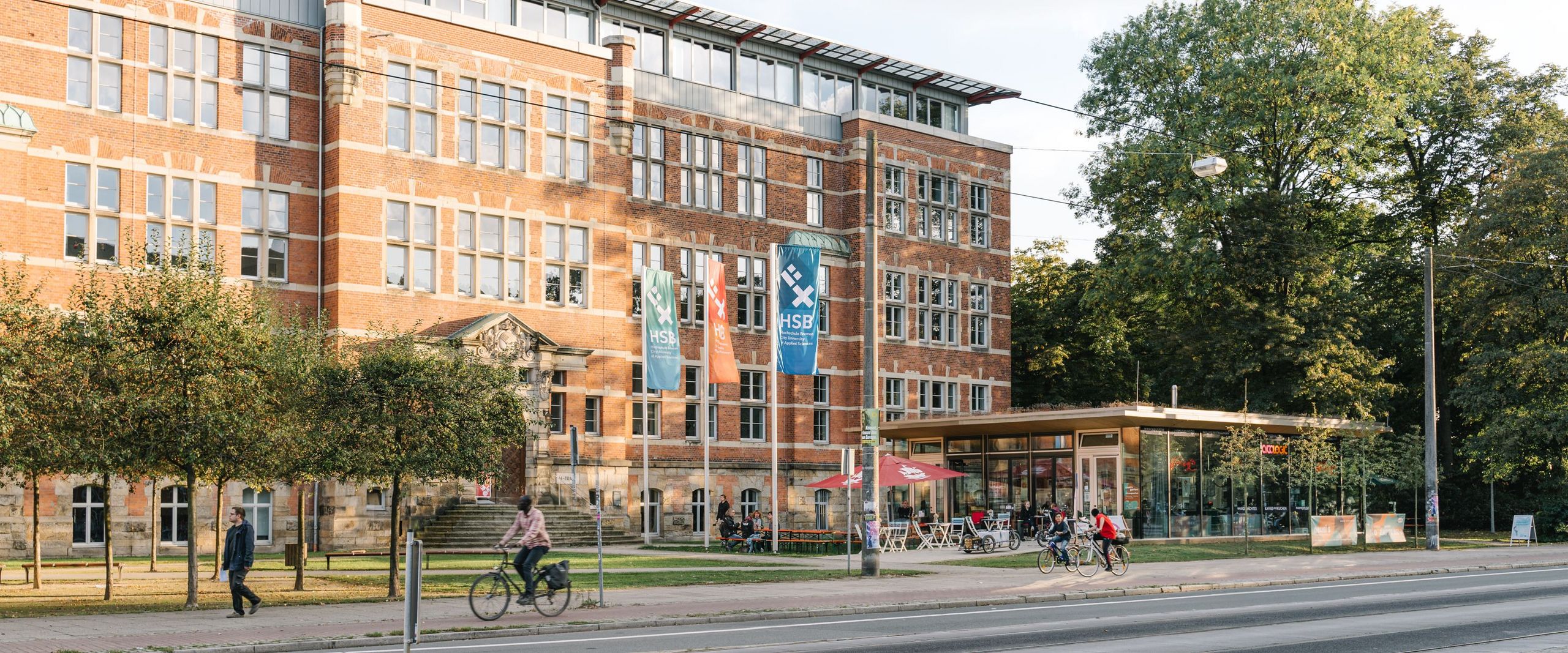 M-Gebäude der HSB von Seite Langemarkstraße 