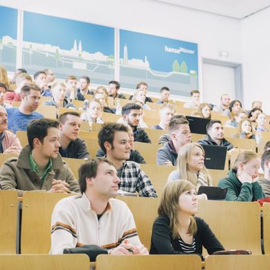 Studierende im Hörsaal