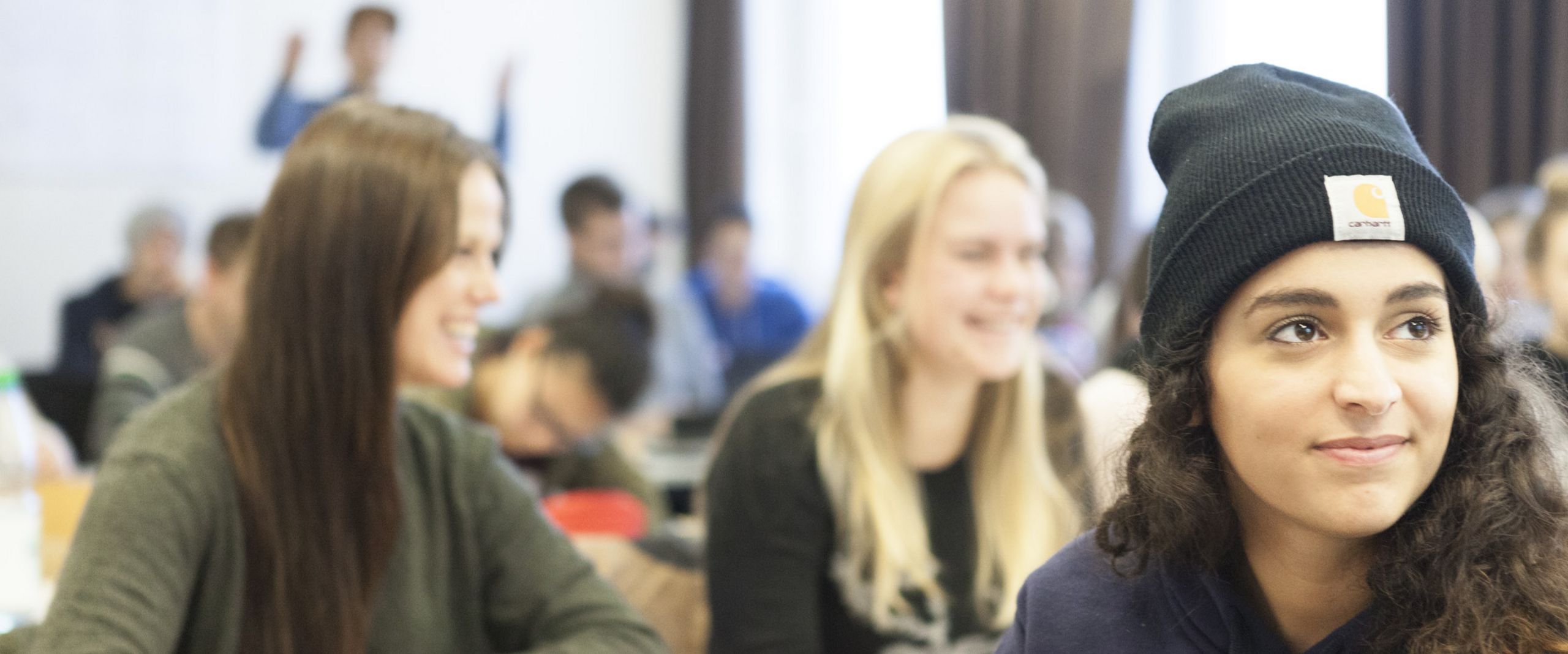 Seminar Freizeitwissenschaft Studierende in einem Seminarraum.
