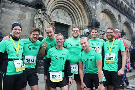 L&auml;ufer:innen beim Marathon in Bremen.