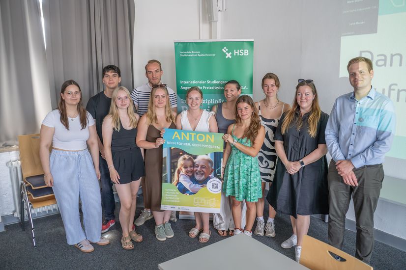 Gruppenbild Studierende Learners Company Autonomes Fahren Geestland.