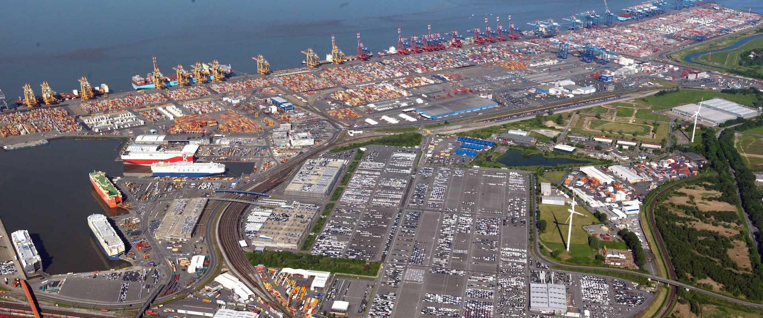 Luftbild Überseehafen Bremerhaven