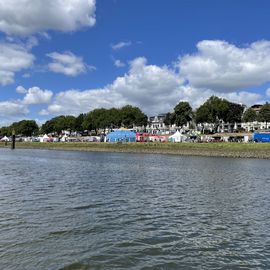 Breminale von der Weser aus gesehen