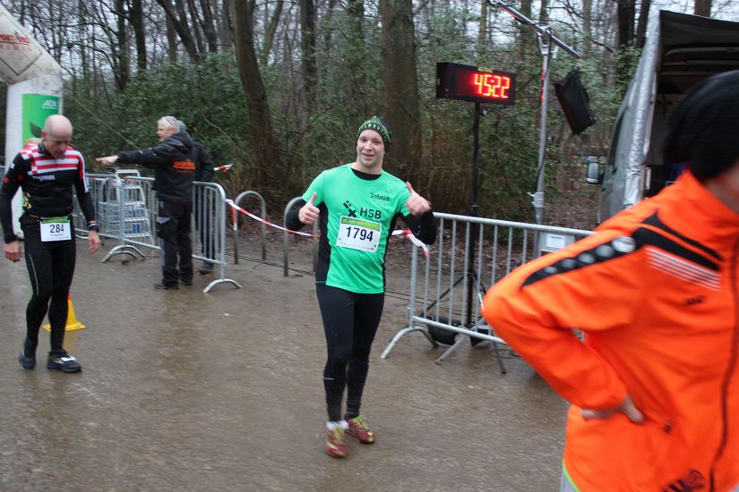 L&auml;ufer stehen auf der Strecke.