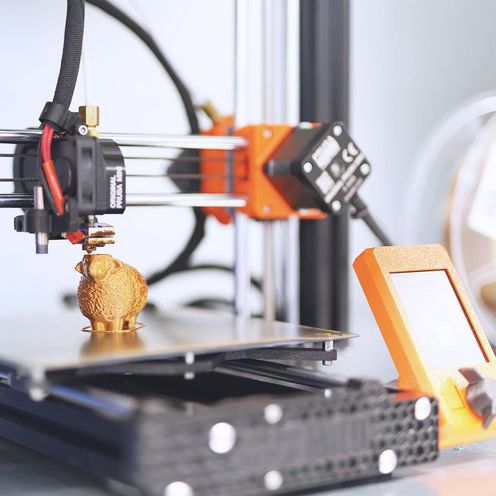 3D-Drucker im FreiRaum@HSB, der 3D-Drucker druckt ein Schaf