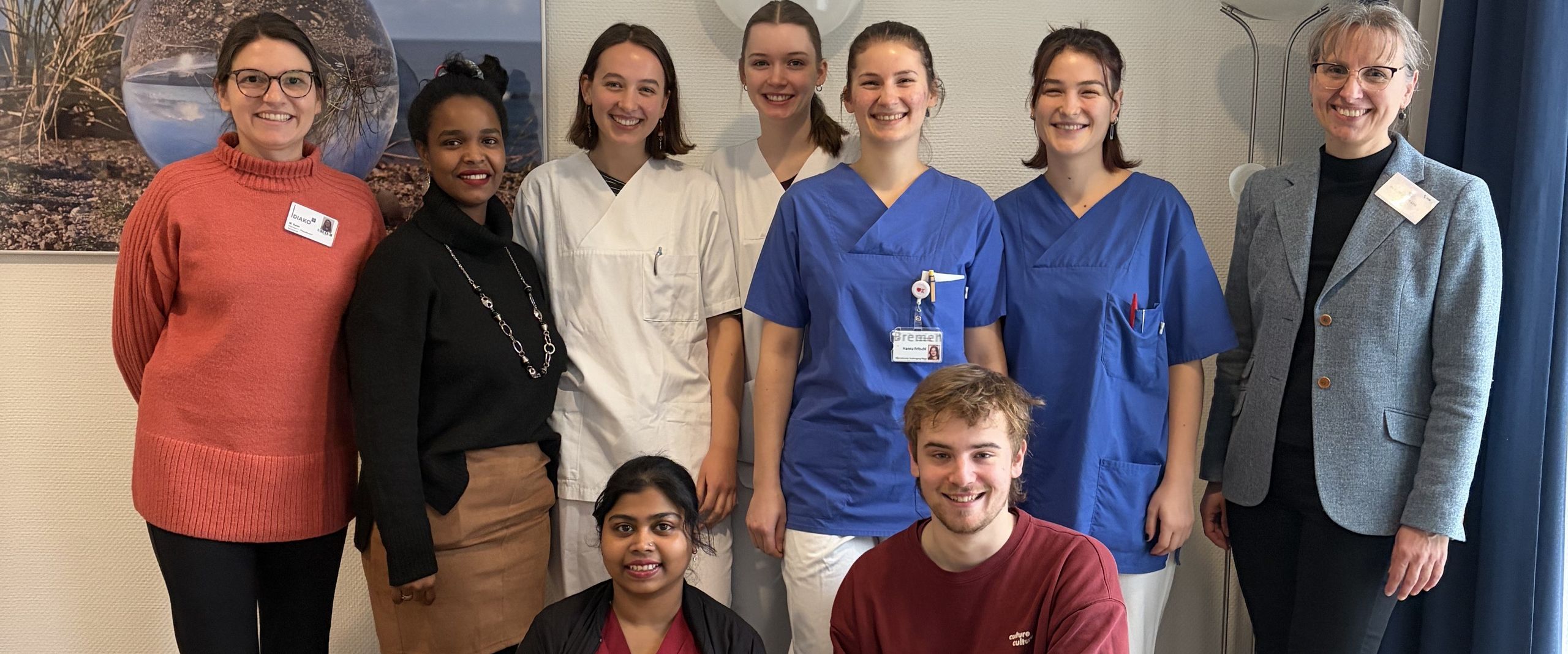 Gruppenbild mit M&auml;nnern und Frauen