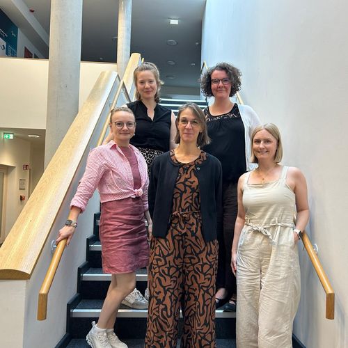Gruppenbild mit Frauen 