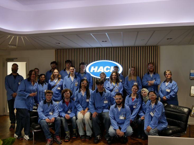 Gruppenbild der Studierenden beim Besuch der Firma Hach Lange GmbH. Foto: Hach Lange GmbH