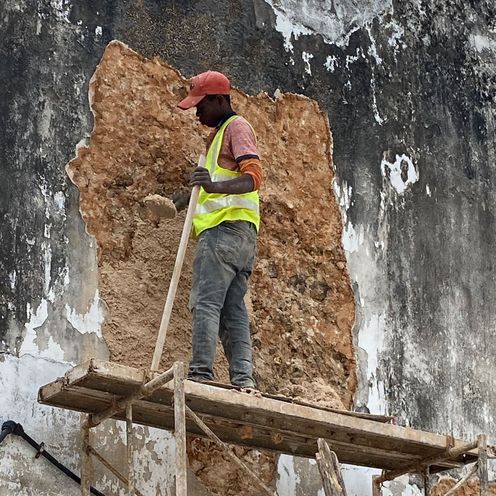 Bauarbeiter auf Ger&uuml;st. 