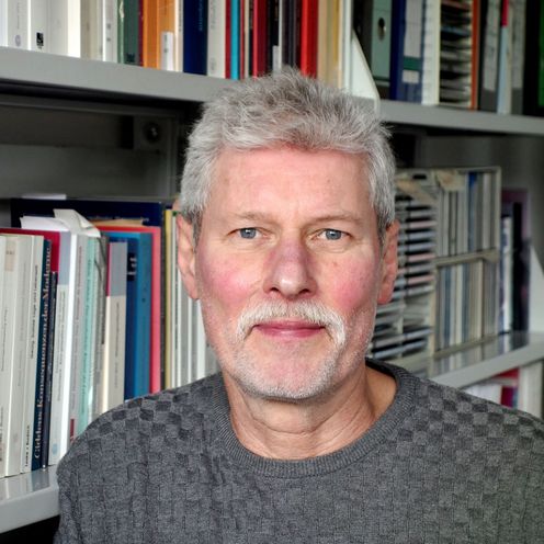 Portrait von Dr. G&uuml;nter Warsewa