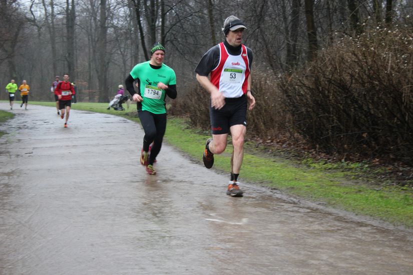 L&auml;ufer auf der Strecke.