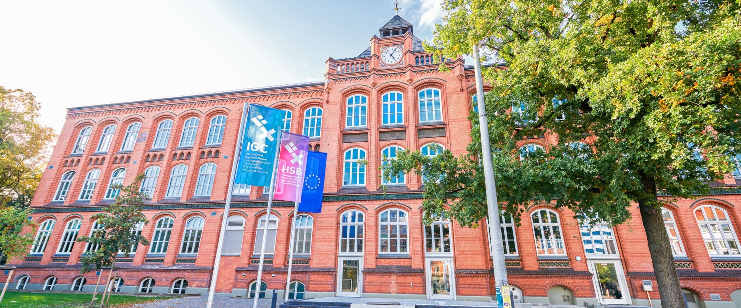 Das historische L-Gebäude im ehemaligen Ortsamt auf dem Campus Neustadtswall.