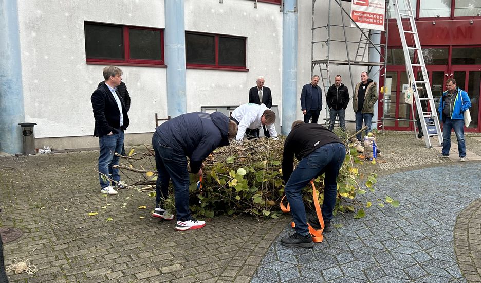 Praktiker-Tag für Sachsen-Anhalt in Staßfurt am 08.11.2025, Foto-13, Motiv: Totholz bündeln 7