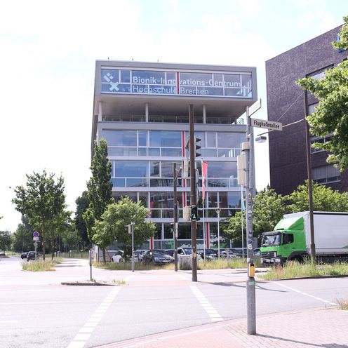 Au&szlig;enansicht von dem Geb&auml;ude f&uuml;r Bionik.