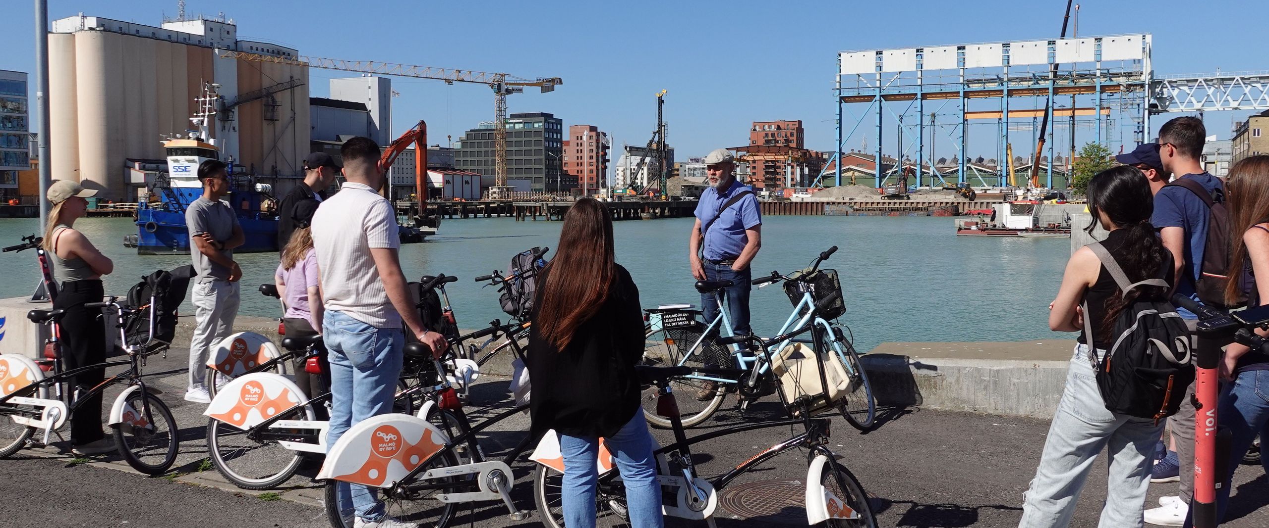 Bicycle tour of the students on the excursion to Malmö. Photo: HSB