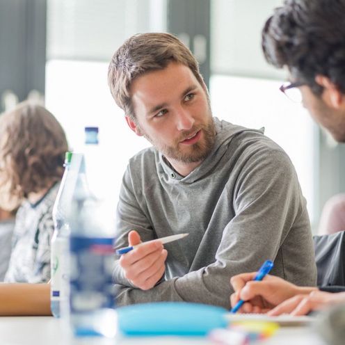 Studierende lernen