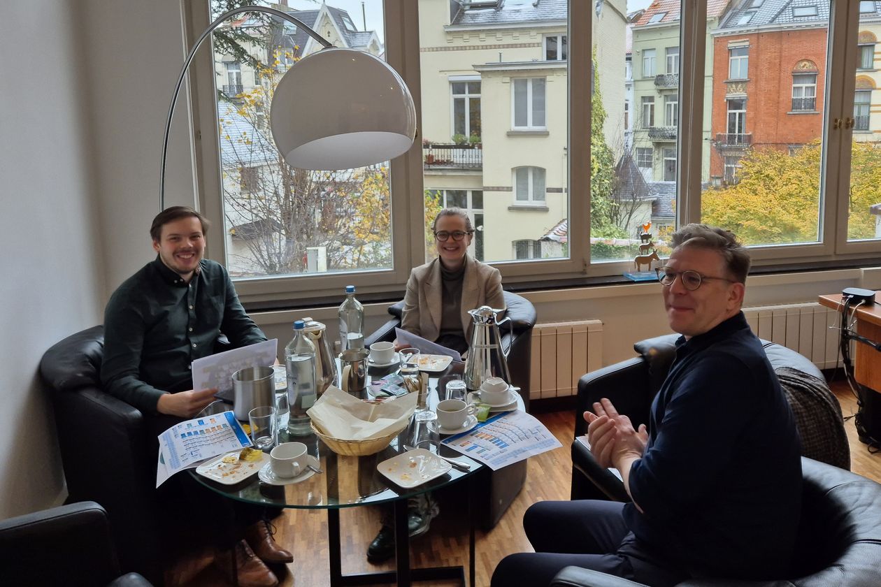 Besuch der ZEUS-Studierenden in der Bremer Landesvertretung in Br&uuml;ssel. Foto: HSB