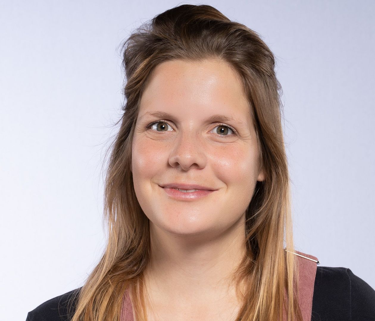 Nora Albrecht Porträtfoto Nora Albrecht