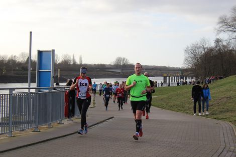 L&auml;ufer:innen beim Bremer Silvesterlauf 2019.