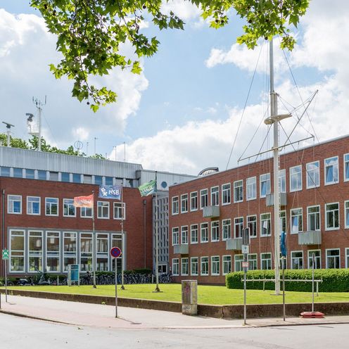 Au&szlig;enansicht des A-Geb&auml;udes in der Werderstra&szlig;e.