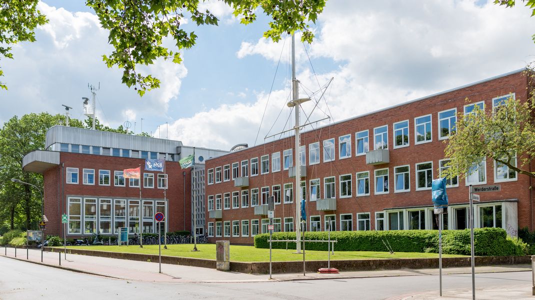 Campus Werderstraße Außenansicht des A-Gebäudes in der Werderstraße.