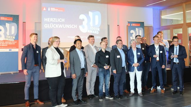 Gruppenbild der Preisträger:innen und Jurymitglieder des Bre3D-Awards 2022.