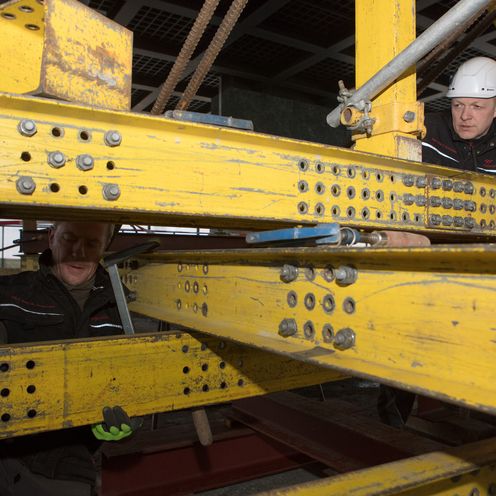 &Uuml;berpr&uuml;fung der Tragsicherheit der Stahlbeton-Kassettendecken der Neue Nationalgalerie in Berlin