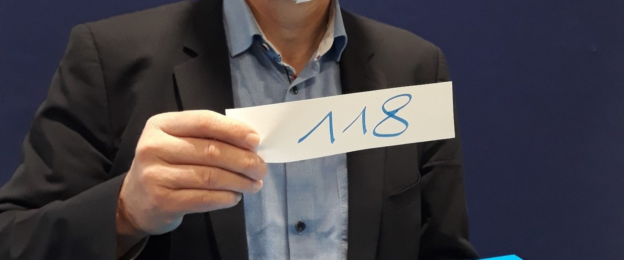 Prof. Dr. Thomas Pawlik zieht die Gewinnlose