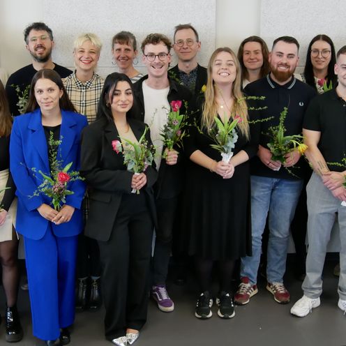 Gruppenbild mit M&auml;nnern und Frauen