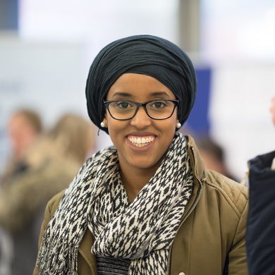 lächelnde Frau lächelnde Frau