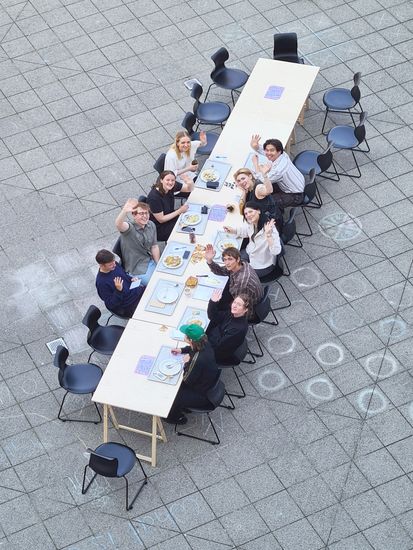 Aktion von Claim the Campus auf dem Mensavorplatz der HSB